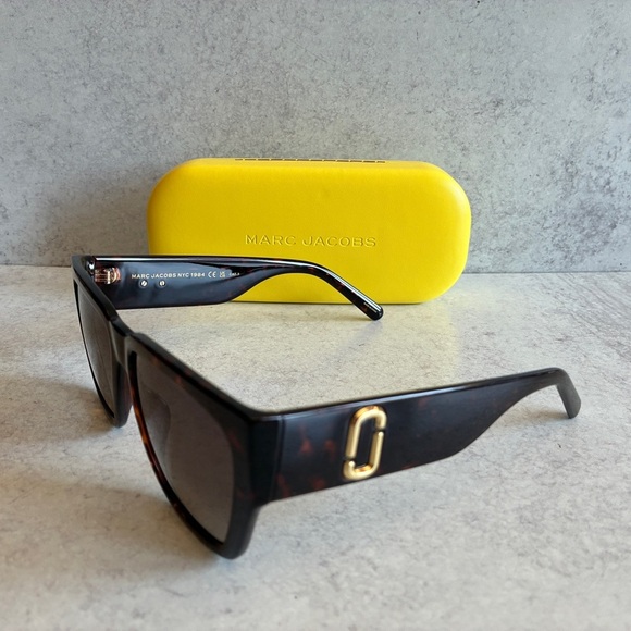 Marc Jacobs Tortoise Shell Sunglasses New With Case - Picture 4 of 11